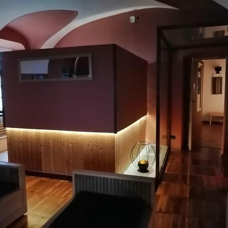 罗索城堡酒店 科斯蒂廖莱萨卢佐 外观 照片